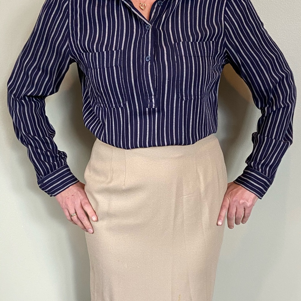Stripped universal threads tunic